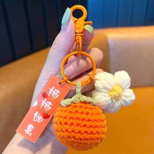 Nouveau Pendentif en Peluche au Crochet, Dessin Animé Tressé à la Main, Poireau et Pomme, Idéal pour les Couples, Accessoire de Sac - Product Image 3