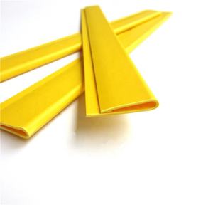 Supporto <span class=keywords><strong>in</strong></span> <span class=keywords><strong>PVC</strong></span> rigido ecologico per clip, realizzato tramite estrusione, per uso <span class=keywords><strong>in</strong></span> supermercati, con servizio di taglio e 1 anno di garanzia - Product Image 1