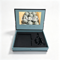 Caja de Regalo Premium con Video para Productos de Lujo, Empaque Rígido con Tapa Abatible y Pantalla LCD para Relatar Historias de Marca y Relaciones Públicas
