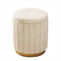 Pouf de chambre moderne de luxe au design nordique, revêtement en velours avec base métallique, best-seller, pouf contemporain en tissu