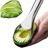 3-in-1 Handmatige Keukenhulpje van RVS: Avocado Snijder, Mes, Multifunctionele Fruit Snijder, Schiller en Ontpitter
