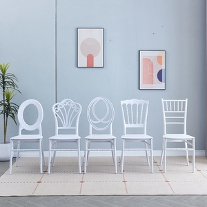 Chaises de <span class=keywords><strong>réception</strong></span> de <span class=keywords><strong>mariage</strong></span> empilables en plastique blanches pour mariés, avec différentes couleurs, vente en gros, nouveauté - Product Image 6
