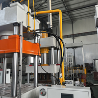 Presse hydraulique électrique à quatre colonnes de 315 tonnes avec moteur pour éviers de cuisine en acier inoxydable, plaques de réservoir d'eau, couvercles d'égouts et plats.