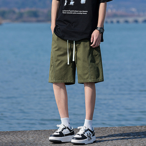 Shorts décontractés en soie glacée avec logo personnalisé pour hommes, shorts de basketball fins d'été, amples, à séchage rapide, confortables et tendance pour garçons - Product Image 1