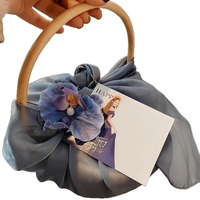 Panier-cadeau brodé exquis et tendance de style coréen, haut de gamme et pratique, pour Festival des déesses, mariage, témoin et demoiselle d'honneur, idéal comme cadeau de remerciement
