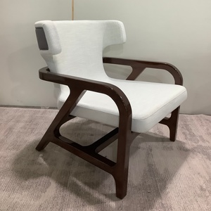 Sillón Moderno con Respaldo Alto, Estructura de Madera Brillante, Tapicería Escultural, para Hoteles de Lujo, Solución de Mobiliario Llave en Mano - Product Image 2