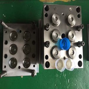 गर्म बिक्री बहु गुहा 300000-500000 शॉट्स धातु प्लास्टिक कैप इंजेक्शन मोल्डिंग मशीन मोल्डिंग - Product Image 1