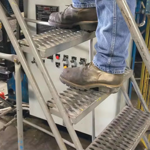 Garde-corps antidérapant en tôle gaufrée en aluminium, <span class=keywords><strong>rampe</strong></span> de sécurité pour passerelle, marches <span class=keywords><strong>d</strong></span>'<span class=keywords><strong>escalier</strong></span> perforées en métal - Product Image 5