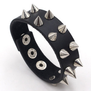 Brazalete de Cuero PU con Púas Negras, Estilo Punk, Joyería Unisex, Diseño Geométrico, Aleación de Zinc, Plateado - Product Image 1