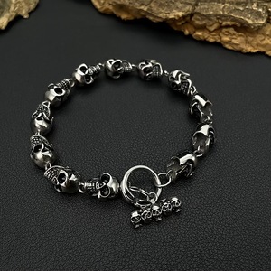Bracelet en alliage de zinc pour homme, design squelette blanc antique, bijou cadeau - Product Image 1