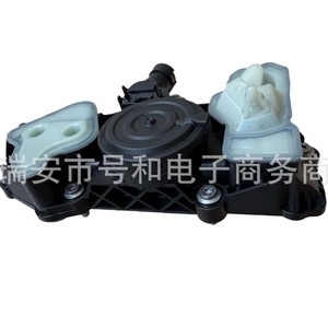 วาล์วแยกน้ำมันและน้ำ 06Q103495 สำหรับ Magotan Passat Audi FAW AUDI(CA) ไนลอน อะไหล่ทดแทนใหม่ - Product Image 1