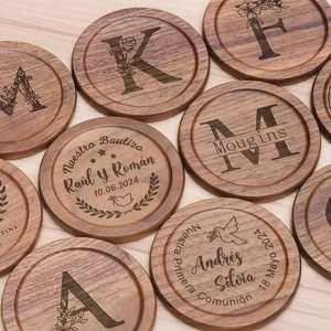 Juego de 6 Posavasos de Madera de Nogal con Diseño de Lujo Personalizado, Grabado Láser, Grabado de Texto con Nombre, Resistente al Calor - Product Image 3