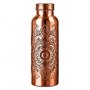 Botella de Agua Estética de Cobre con Tapa, Diseño Oriental de Mandala, Portátil y Ecológica - Product Image 1