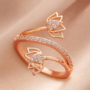 Anello a Forma di Fiore di Loto per Donne, Elegante Gioiello da Dito in Stile Giardino - Product Image 3