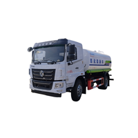 Camion d'arrosage Dongfeng D3 60/90 avec pompe de 12m³ et interface d'incendie à pulvérisation latérale pour l'aménagement paysager