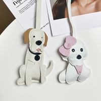 Porte-clés de voiture en cuir PU gris avec pendentif chien, breloque de sac en forme d'animal de dessin animé