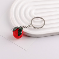Acryl hars fruit groente model auto sleutelhanger speelgoed mini 3D druif appel aardbei komkommer lychee paprika charme sleutelhanger
