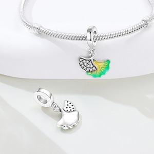 Pendentif Breloque Fleur Émaillée Plaqué Cuivre, Perle Suspendue pour Bracelet en Argent 925, Motif Lotus Fleur de Cerisier, Cadeau pour Femme - Product Image 6