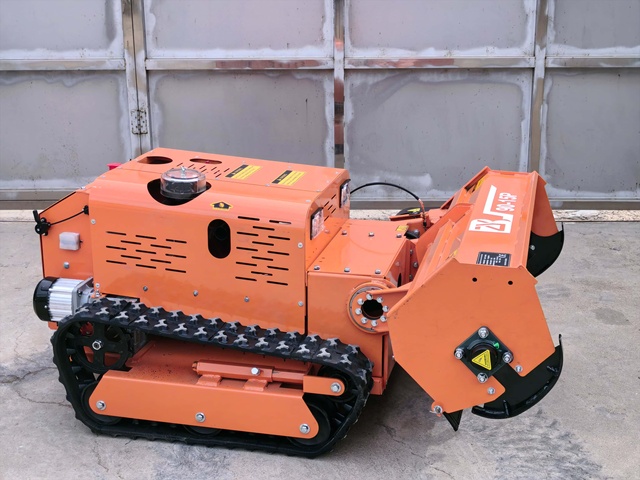 Diesel Forestry Mulcher Tractor Forestry Remote Control Industrial All Terrain Lawn Mower for Slope Mountain Grass Cutting