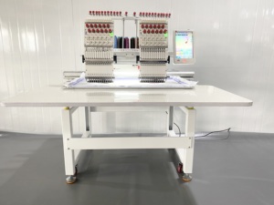 Machine à broder de haute qualité pour les logos d'entreprise sur les polos et les tabliers - Product Image 2