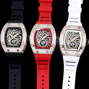 นาฬิกาข้อมืออัตโนมัติรุ่น Flagship 51-02 ประดับเพชรโมอิสซาไนต์และทองคำ ดีไซน์โครงกระดูก ทูร์บิญอง สำหรับสุภาพสตรี รุ่น Imperial Gala - Product Image 6