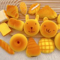 Nouveau jouet anti-stress en PU à rebond lent, en forme de pain grillé et de pain ananas, réaliste, sur le thème alimentaire, jouet souple à presser, vente en gros