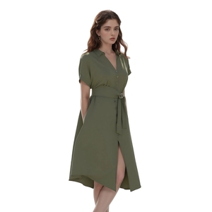 Robe chemise vert olive à col en V avec ceinture et ourlet asymétrique, longueur midi, tenue décontractée d'été pour femmes - Product Image 1