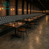 Table carrée industrielle Ron Group, chaise en métal, banquette en cuir capitonnée à dossier haut, mobilier pour restaurant