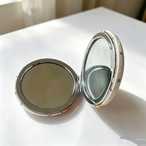 Miroir de maquillage portable double face mini, rose, style traditionnel Geutanyoe, avec logo personnalisé, motif Leusin <span class=keywords><strong>Dangan</strong></span>, orné de diamants, avec pochette. - Product Image 6