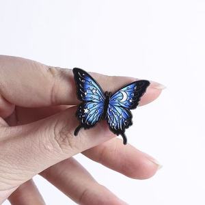 Broches <span class=keywords><strong>de</strong></span> Mariposa Metálicos al por Mayor, Creativos, Únicos y Lindos, Broches <span class=keywords><strong>de</strong></span> Mariposa Azules y Rojos, Broches con Impresión UV, Insectos <span class=keywords><strong>de</strong></span> Dibujos Animados - Product Image 4