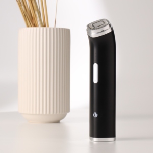 Appareil de soin de la peau du visage Vuist Derma Pro Corée, version japonaise pour usage domestique, soin puissant à absorption rapide - Product Image 4