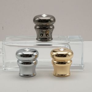 OEM/ODM Embouts de parfum en Zamak, embouts de parfum à sertir, embouts dorés, capuchons métalliques rechargeables pour parfum avec cristal pour 15 mm - Product Image 1
