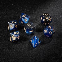 Ensemble de 7 dés polyédriques RPG faits à la main, bleu foncé, avec des chiffres dorés, pour les jeux de société Dungeons and Dragons et les jeux de rôle MTG, cadeau