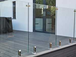 Rampe en verre à entretoises en acier inoxydable robuste - Balustrade en verre trempé robuste pour zones à fort trafic, escaliers et terrasses - Product Image 2