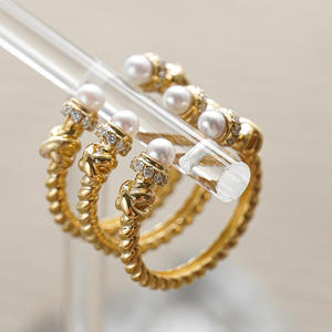 Anillo Abierto de Lujo Aazuo Vintage de Oro Amarillo Sólido de 18k con Diamantes Reales y Perlas Naturales de Akoya Grado AAAA Blancas para Mujer - Product Image 3