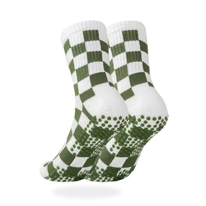 Chaussettes de Pilates personnalisées à faible MOQ, chaussettes de yoga antidérapantes et lavables avec logo - Product Image 3