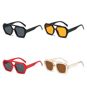 Gafas de Sol Cuadradas con Montura Completa de PC, Protección UV, Ligeras, Modernas, con Doble Puente - Product Image 1