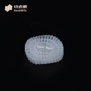 مواد خام PE75 <span class=keywords><strong>K6</strong></span> HDPE لوسائط الترشيح الحيوي Saft Mbbr ذات المساحة السطحية الكبيرة لمعالجة المياه - Product Image 6