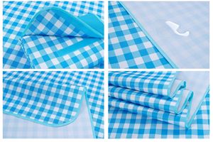 Couverture de camping imperméable à carreaux bleus et blancs, tapis familial Oxford à séchage rapide, tapis de pique-nique portable extra large - Product Image 5