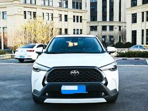 Voiture d'occasion <span class=keywords><strong>TOYOTA</strong></span> <span class=keywords><strong>COROLLA</strong></span> CROSS <span class=keywords><strong>2022</strong></span> 2.0L Ultimate Edition essence SUV compact, en provenance de Chine, en vente, très demandée en Chine - Product Image 2