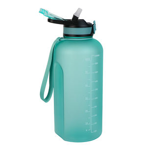 Bouteille d'eau motivante avec marqueur de temps, grande bouteille d'eau de <span class=keywords><strong>2</strong></span> <span class=keywords><strong>litres</strong></span> avec poignée anti-fuite, gourdes de sport de 74 oz pour les boissons - Product Image 1