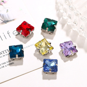 Strass carrés à griffes, 16 facettes, qualité diamant A, pour la création de robes de mariée, chaussures, chapeaux, vêtements et accessoires. - Product Image 4