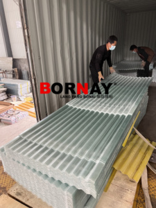 Panneau renforcé en fibre de verre, panneau ondulé en PRV, panneaux de toiture en plastique pour l'extérieur, pour les puits de lumière des centres commerciaux, les auvents d'hôtels - Product Image 4