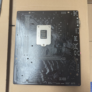 ขายส่งฮาร์ดแวร์ซอฟต์แวร์คอมพิวเตอร์ราคาถูก คอมพิวเตอร์ตั้งโต๊ะ DDR4 SATA สี่ช่อง H410 เมนบอร์ดมือสอง - Product Image 4