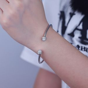 Brazalete Cristiano de Moda en Plata de Ley 925 de Alta Calidad con Baño de Oro Blanco de 18K y Circonita, Regalo de Moda para Mujer - Product Image 2