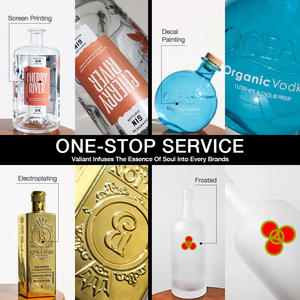 Vente chaude ronde fond épais 700ml Vodka 500ml Brandy 1000ml bouteilles en verre de rhum avec bouchon à vis personnalisé pour une utilisation en distillerie - Product Image 3