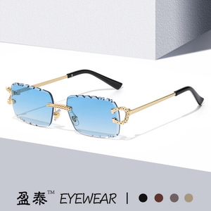 แว่นตา แว่นกันแดดประดับเพชร กรอบทอง เลนส์สีฟ้า UV400 สำหรับทุกเพศ - Product Image 1