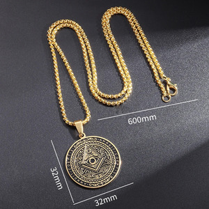 Collar con <span class=keywords><strong>Colgante</strong></span> Redondo <span class=keywords><strong>de</strong></span> Acero Inoxidable con Diseño Masónico <span class=keywords><strong>de</strong></span> <span class=keywords><strong>Ojo</strong></span> <span class=keywords><strong>de</strong></span> <span class=keywords><strong>Horus</strong></span> y Pirámide, con Cadena, Venta al Por Mayor - Product Image 2