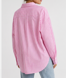 Chemisier décontracté rose rayé à boutons pour femme, manches longues bouffantes, coupe ample en popeline de coton, OEM ODM - Product Image 3