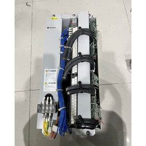 Contrôleur de moteur à 8 axes MC-550 MCU UMC550000AKG01, moteur AC, usage industriel - Product Image 1
